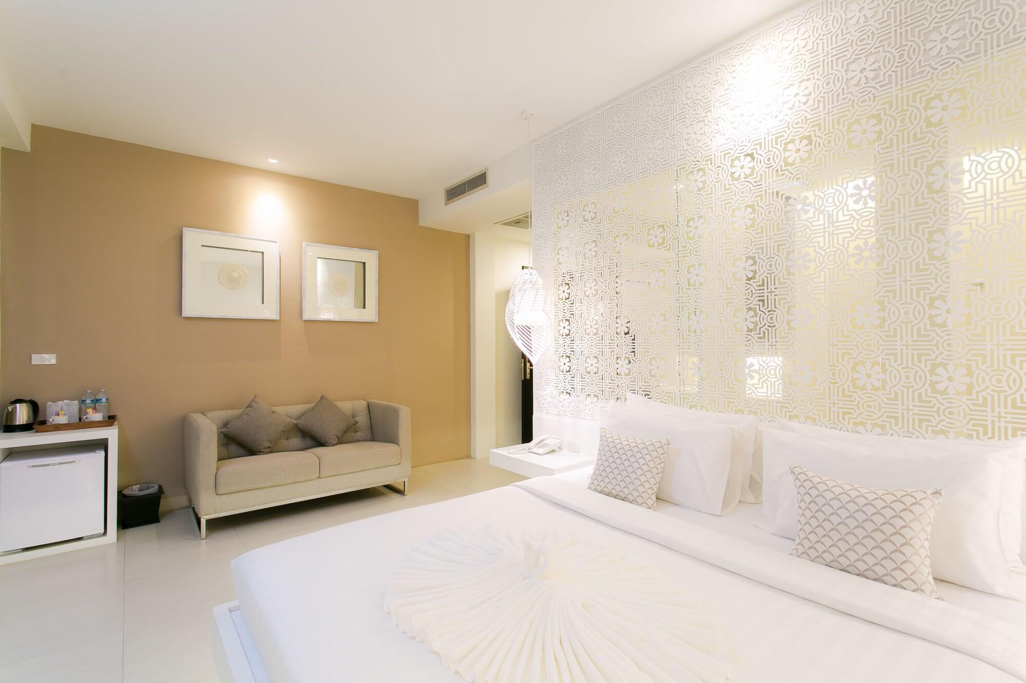 เดอะเฮาส์ป่าตอง Hotel Patong ภายนอก รูปภาพ